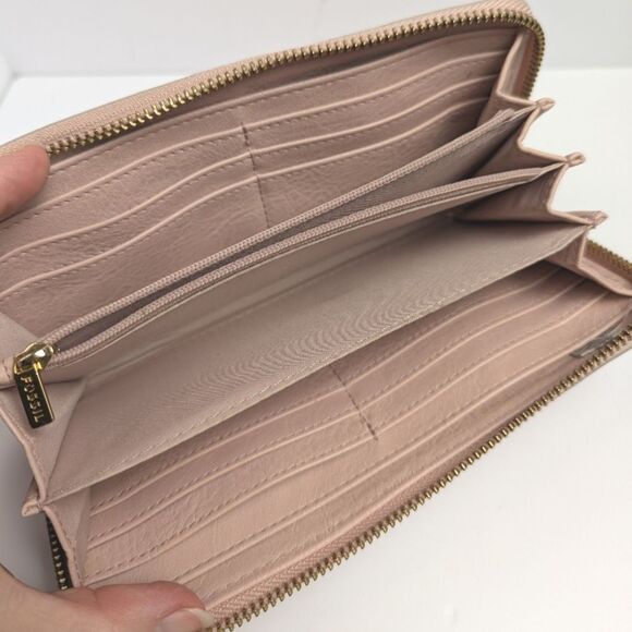 Fossil Women's Blush Pink Leather Large Zip Close Wallet - Picture 3 of 6